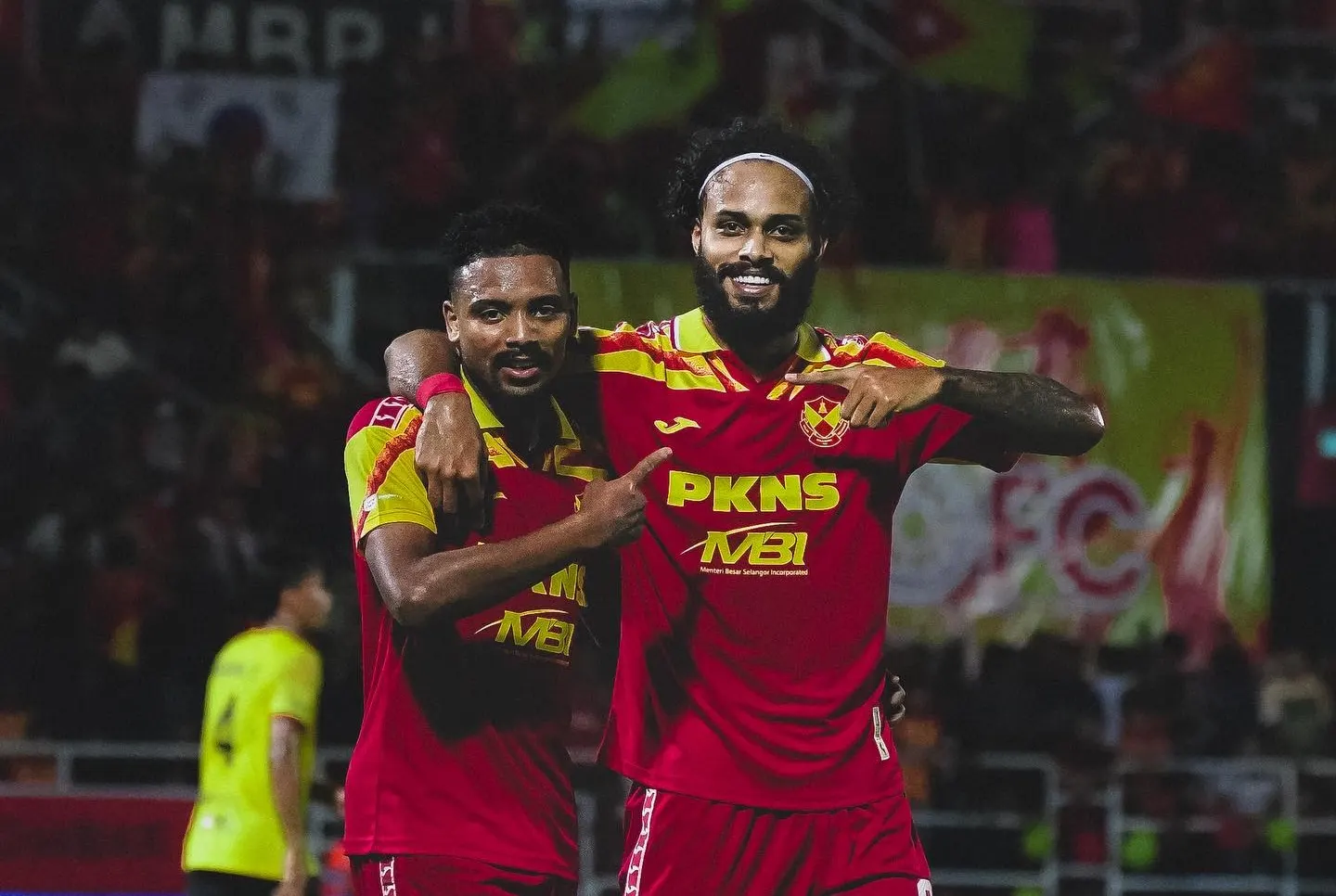 Faisal Halim, Chrigor Moraes