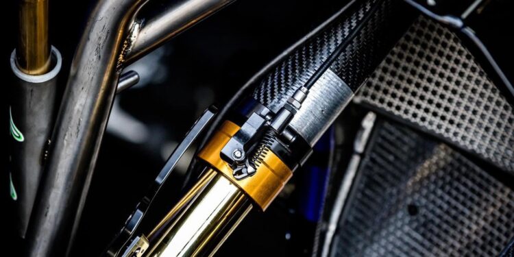 Front Holeshot Device