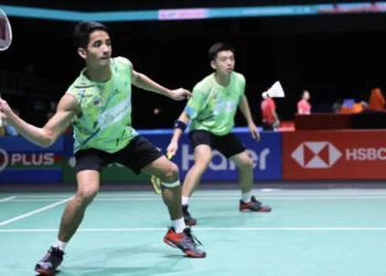 Nur Azriyn Ayub, Tan Wee Kiong