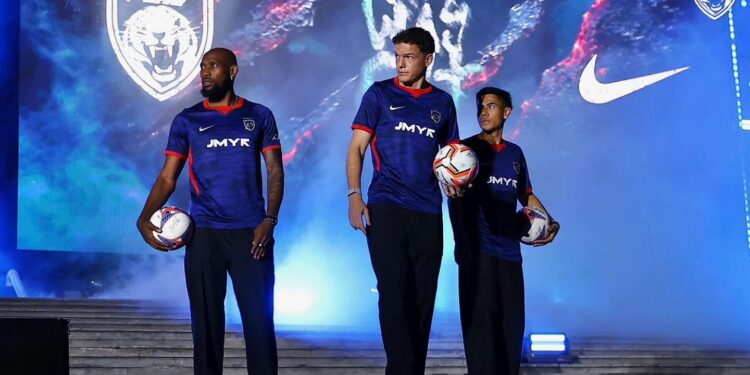 JDT, Nike